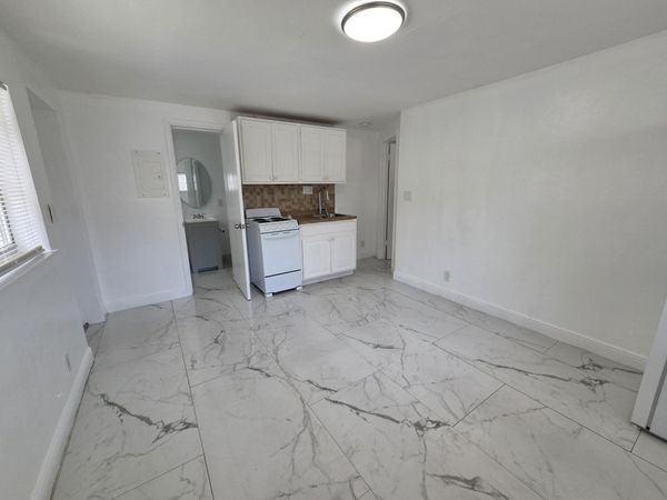 844 NE 17TH Way, Unit 2, Fort Lauderdale, FL 33304