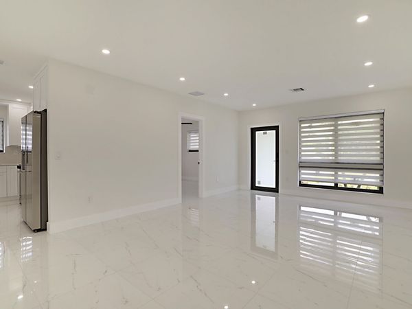 421 FONTANA Drive, Palm Springs, FL 33461
