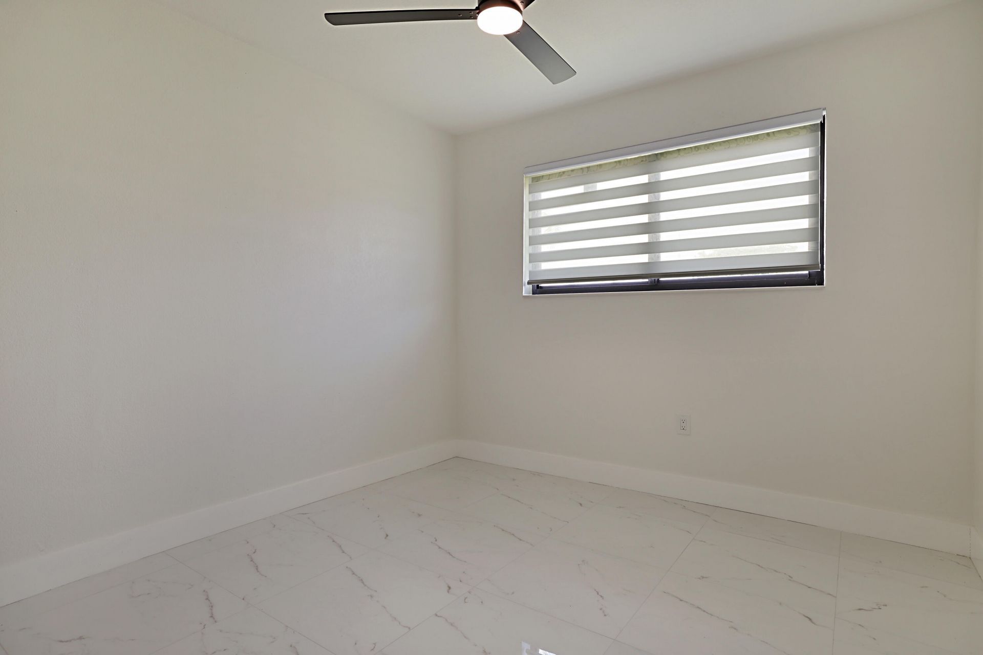 421 Fontana Drive, Palm Springs, FL 33461 Photo