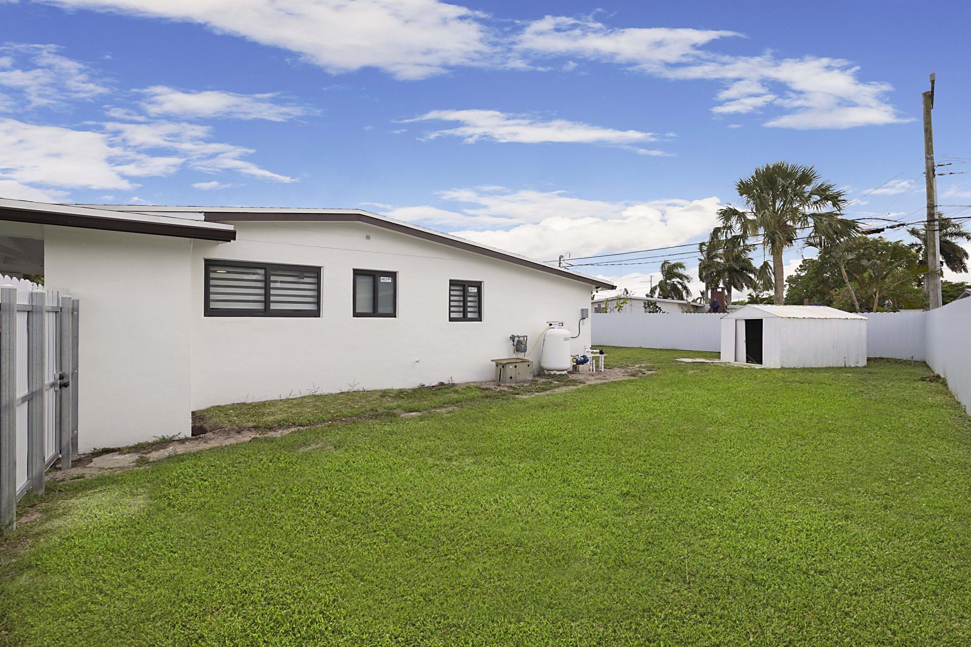 421 Fontana Drive, Palm Springs, FL 33461 Photo