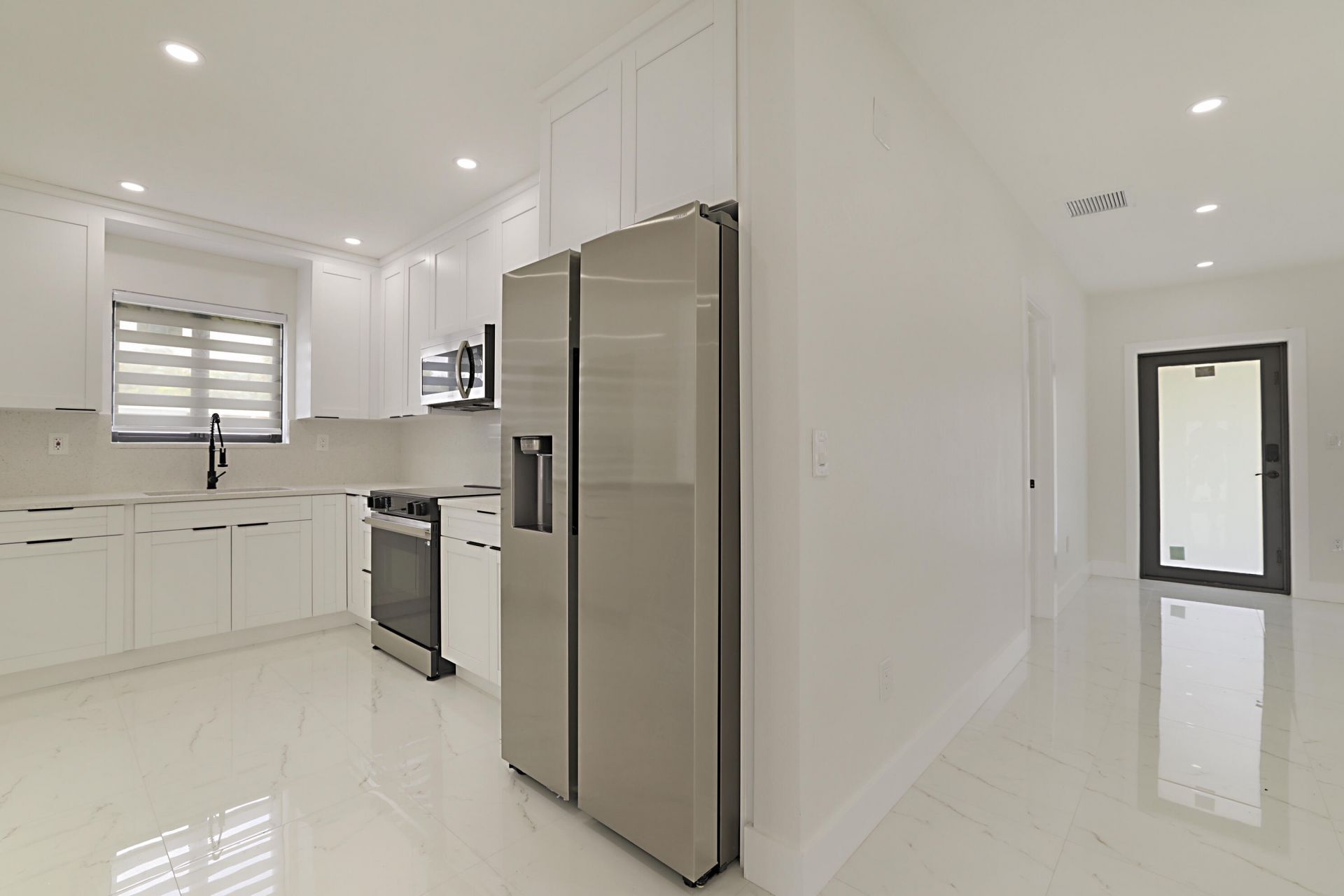421 Fontana Drive, Palm Springs, FL 33461 Photo