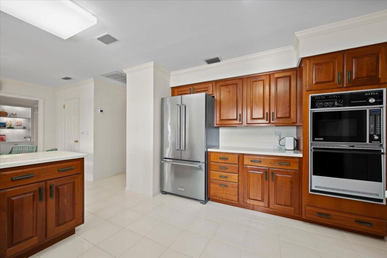1000 Country Club Drive, North Palm Beach, FL 33408 Photo