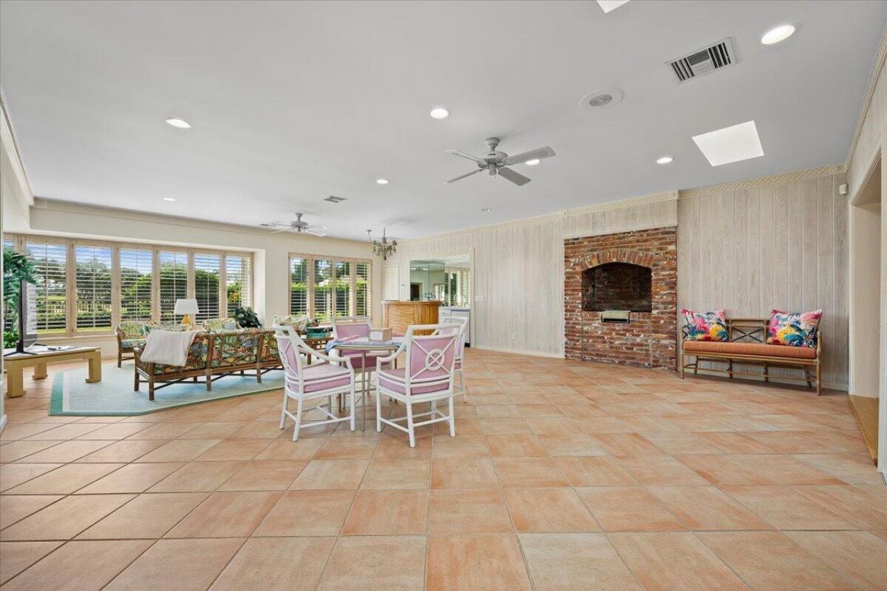 1000 Country Club Drive, North Palm Beach, FL 33408 Photo