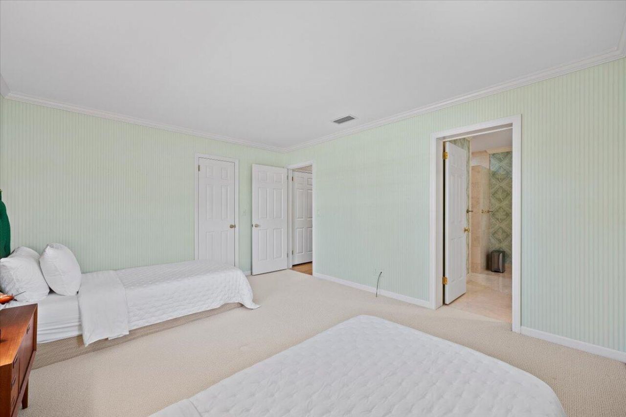 1000 Country Club Drive, North Palm Beach, FL 33408 Photo