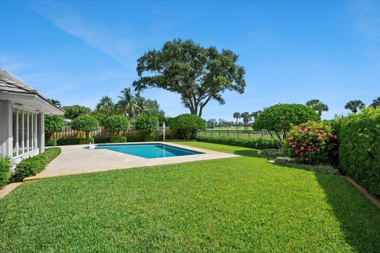 1000 Country Club Drive, North Palm Beach, FL 33408 Photo