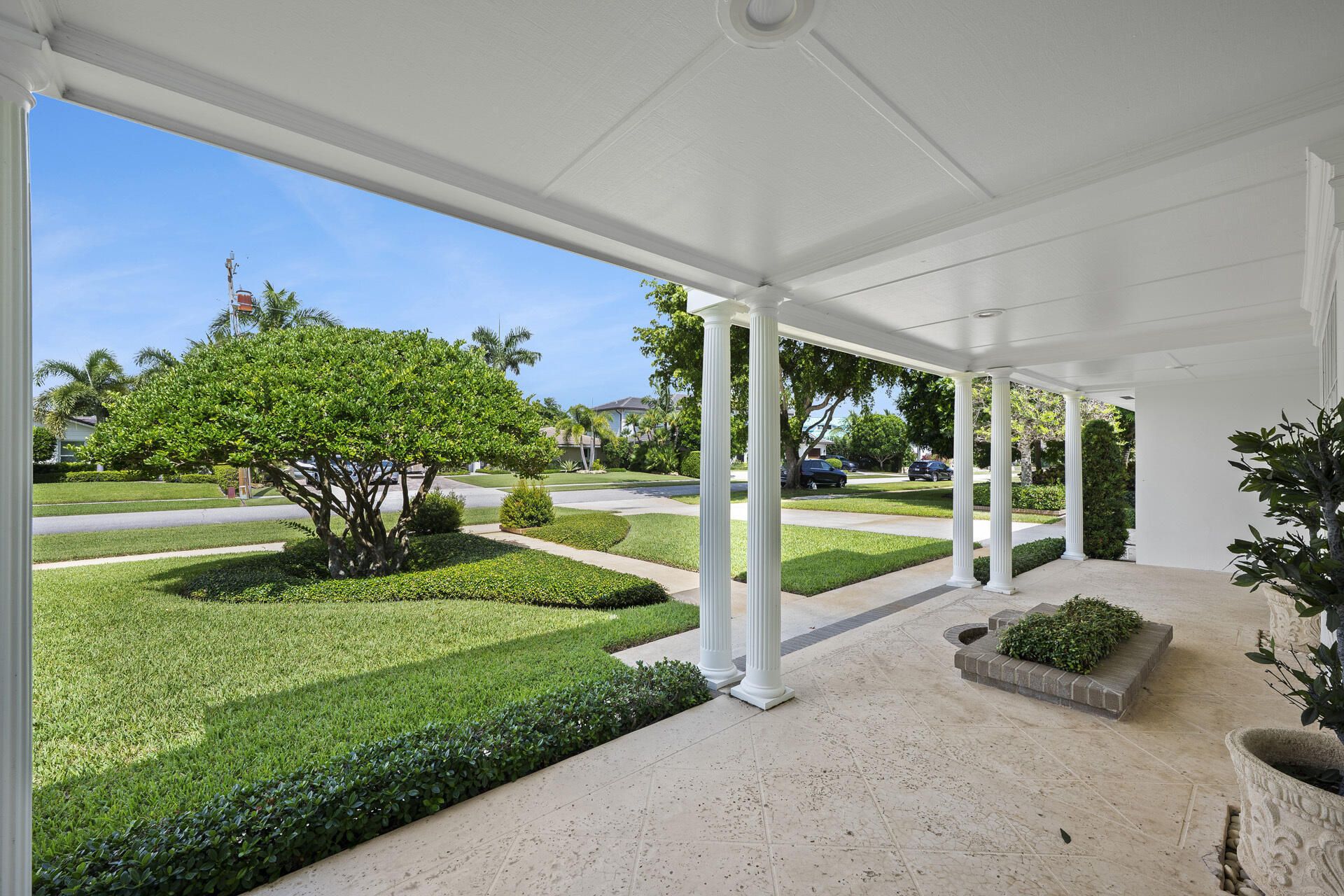 1000 Country Club Drive, North Palm Beach, FL 33408 Photo