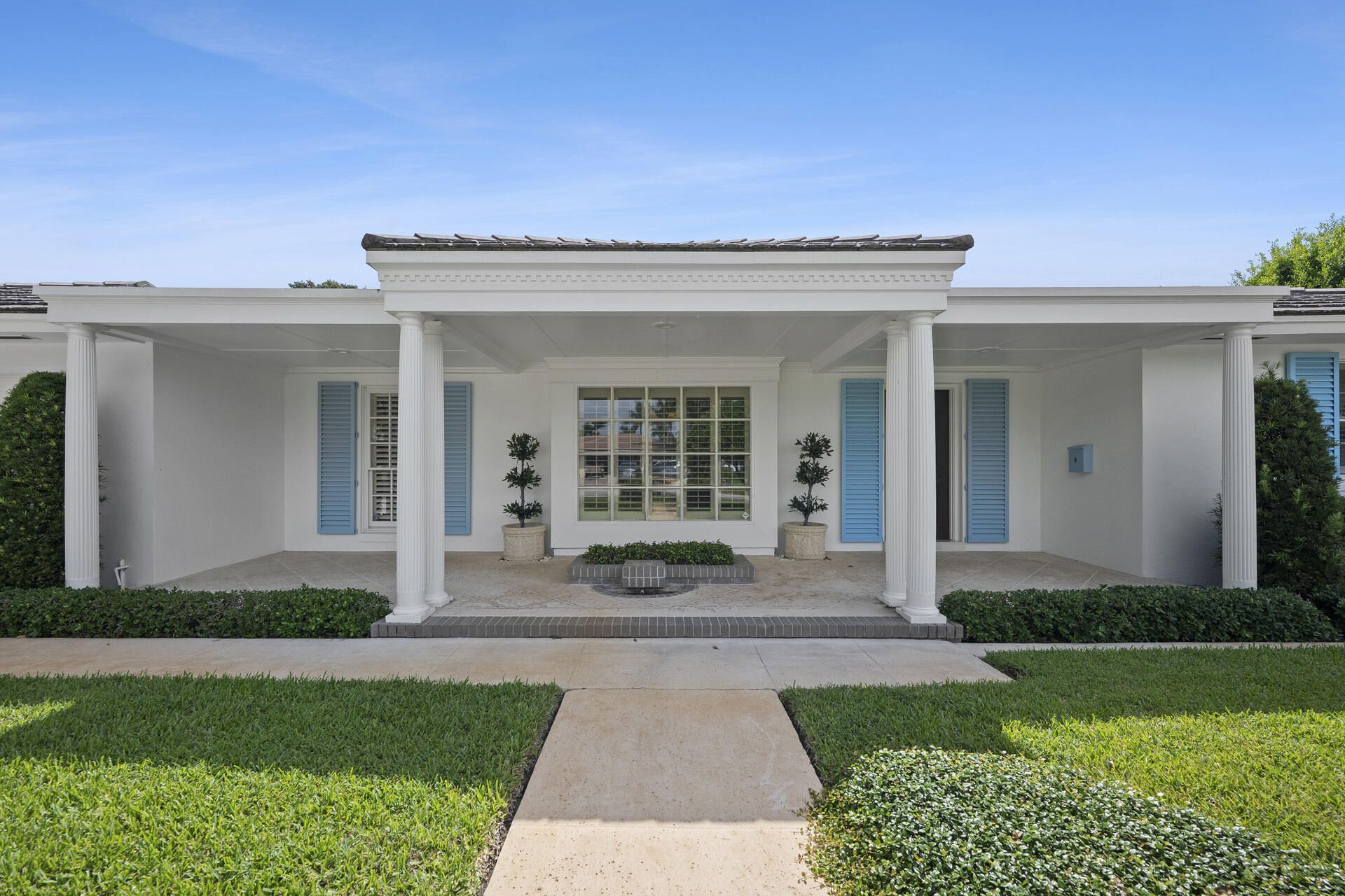 1000 Country Club Drive, North Palm Beach, FL 33408 Photo