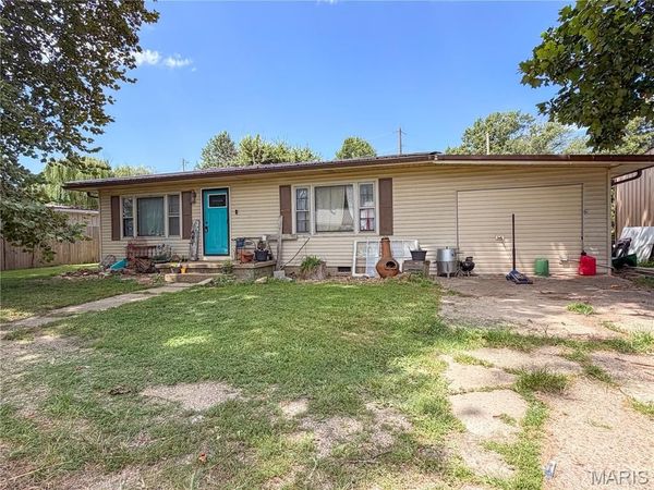 411 N Short Street , Advance, MO 63730