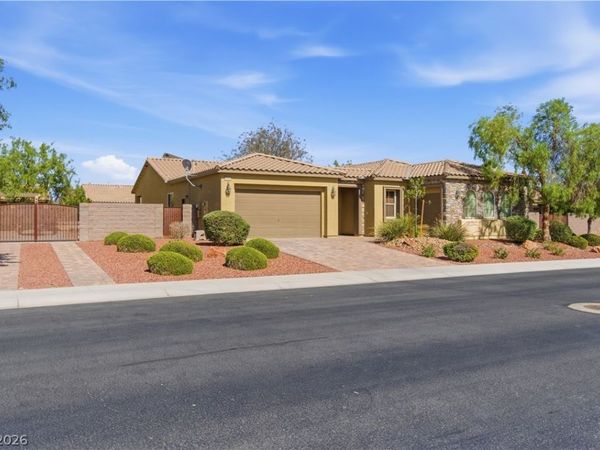 8618 Amber Autumn Street, Las Vegas, NV 89131