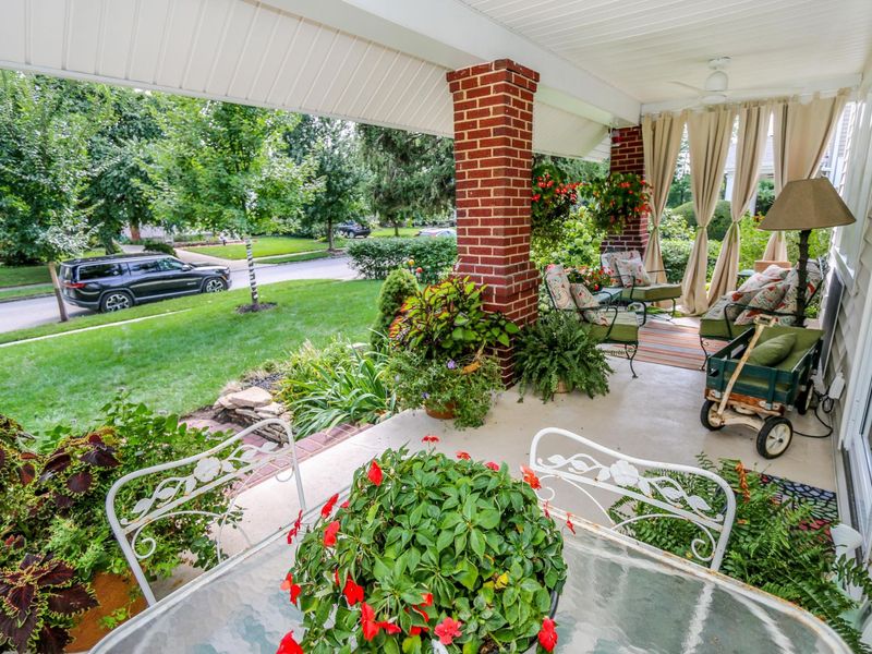 448 E Dunedin Road, Columbus, OH 43214 Photo 6