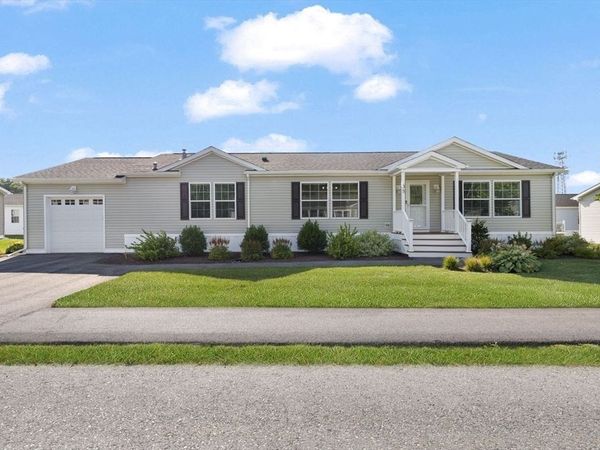 121 E Washington Street, Unit 35, North Attleboro, MA 02760