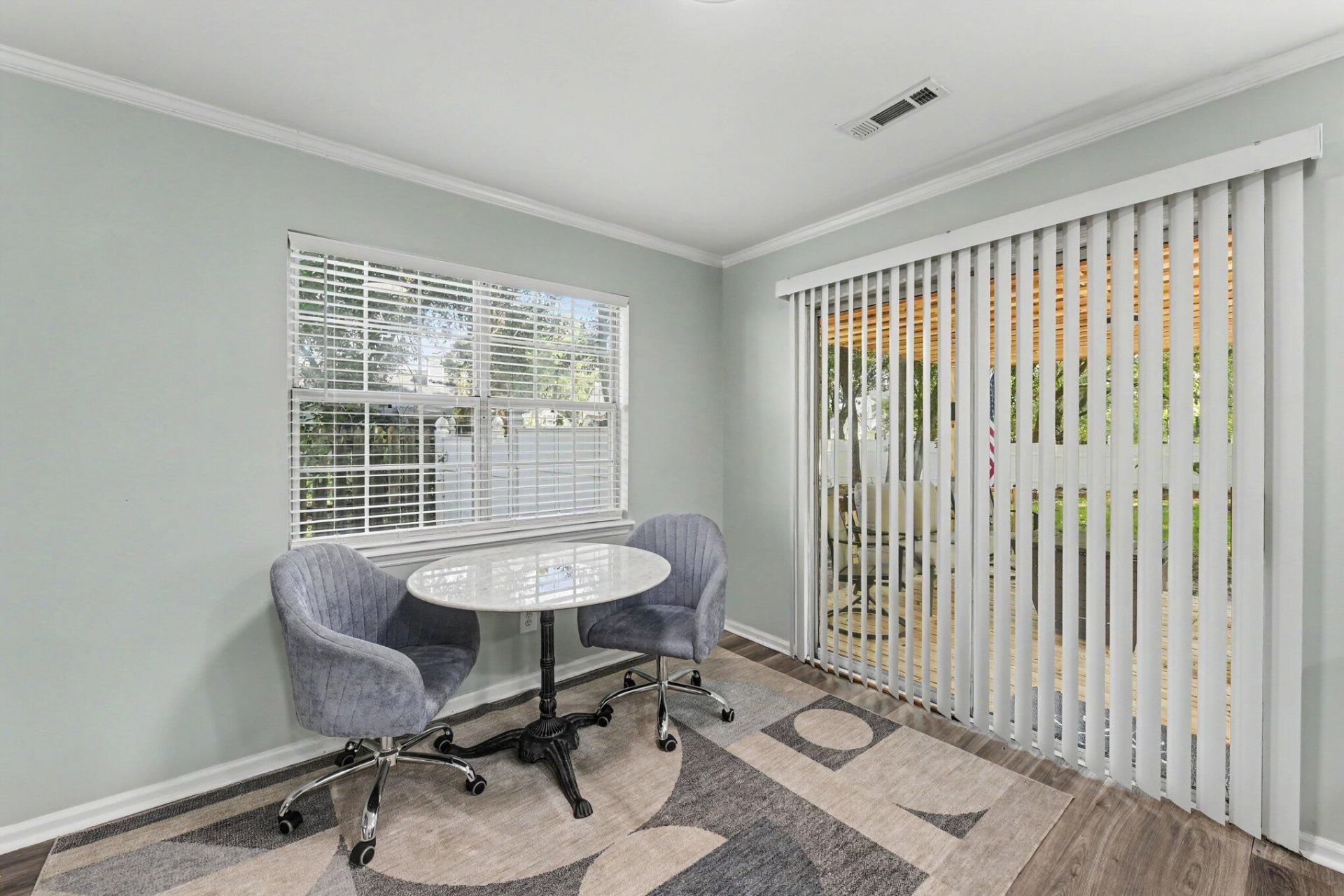 105 Welwyn Road Photo 11