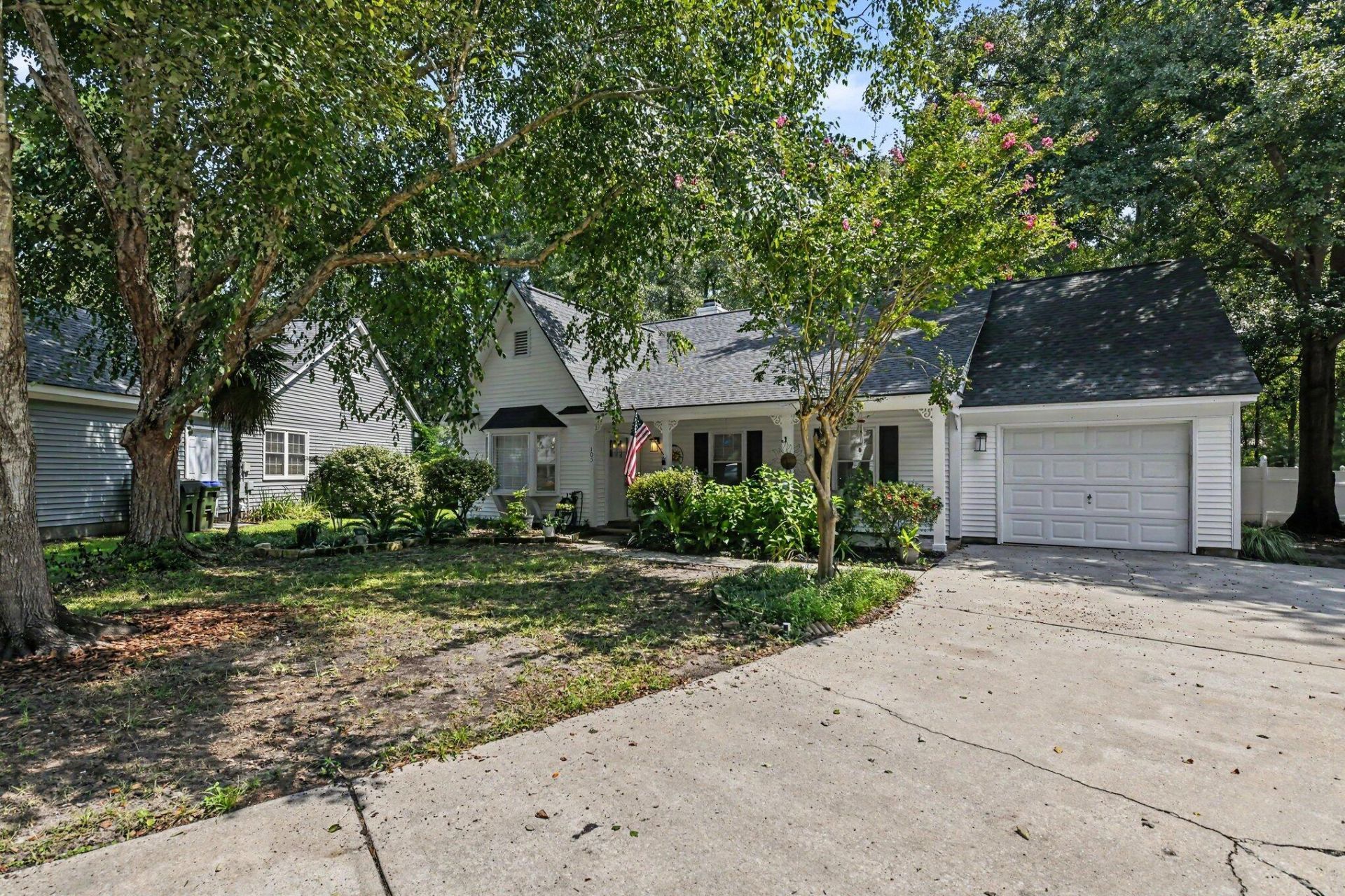105 Welwyn Road Photo 4
