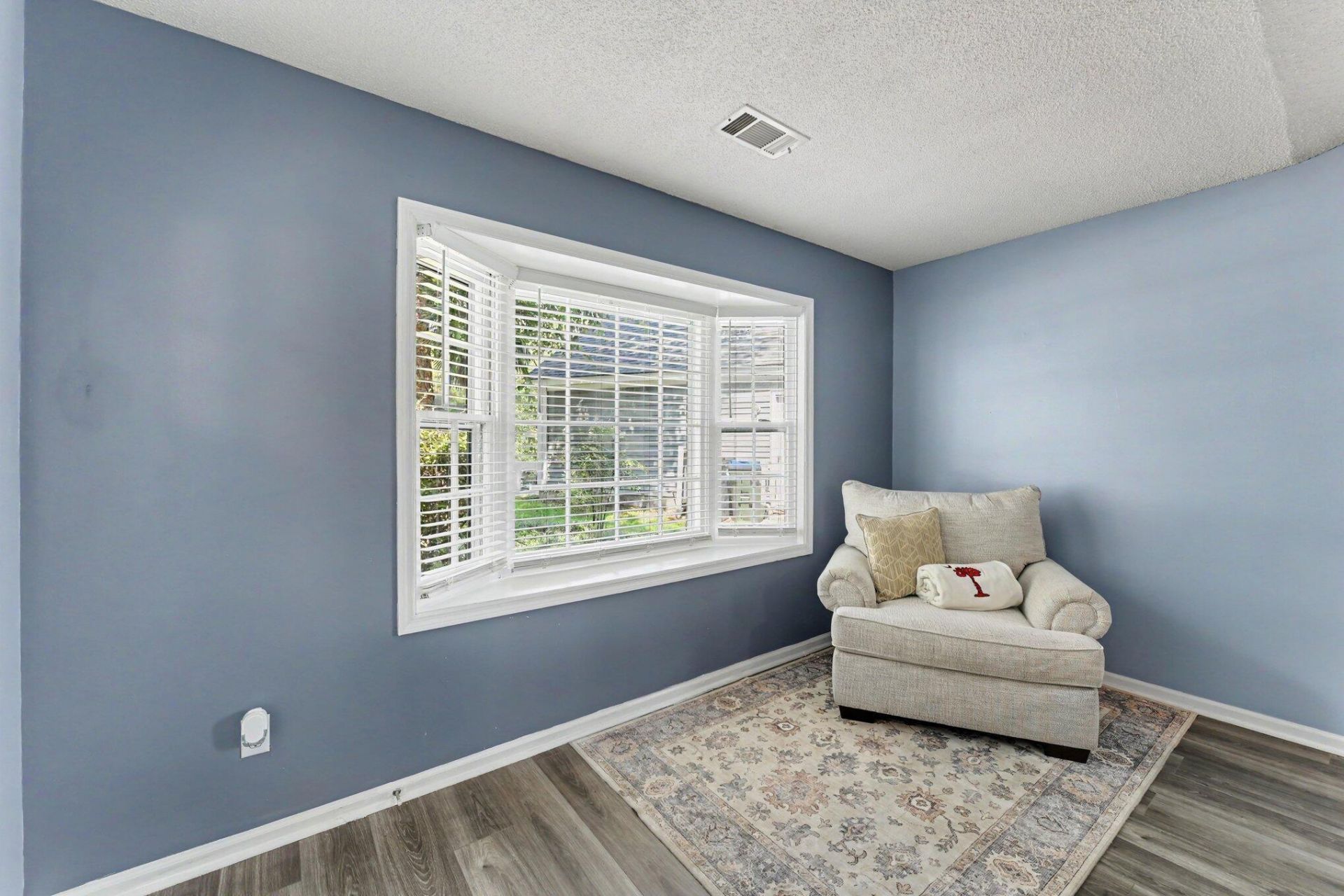 105 Welwyn Road Photo 8