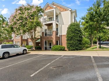 900 Canenaugh Drive, Unit 101, Raleigh, NC 27604