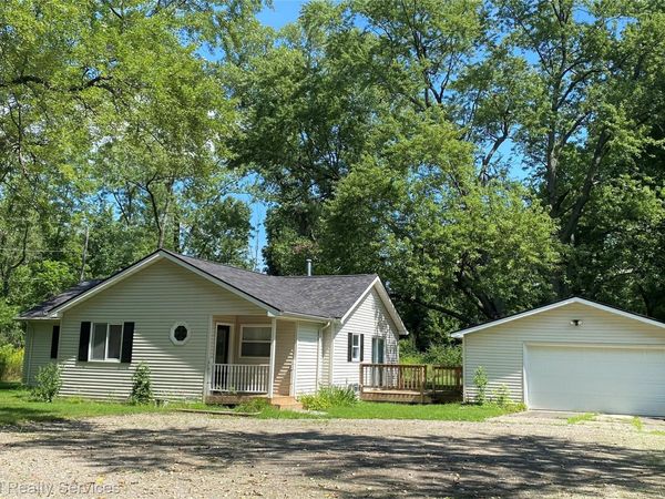 364 James Court, Lake Orion Village, Mi 48362