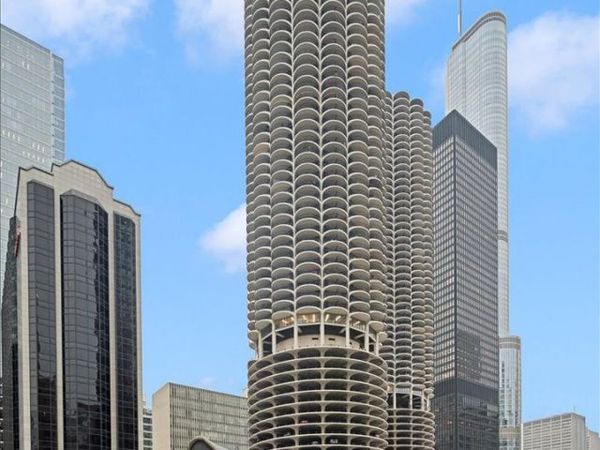 300 N State Street, Unit 3206, Chicago, IL 60654