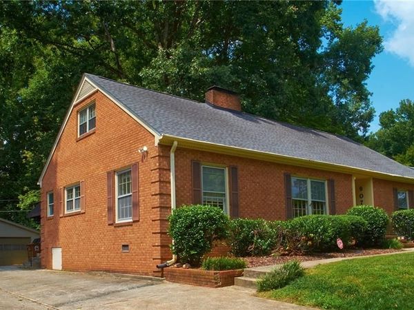 907 Onslow Drive, Greensboro, NC 27408