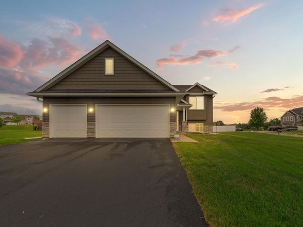 2401 Foxtail Lane , Faribault, MN 55021