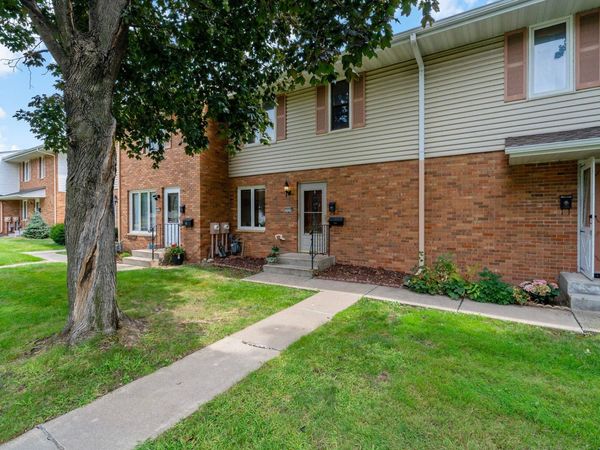 2004 Arkwright Street, Maplewood, MN 55117