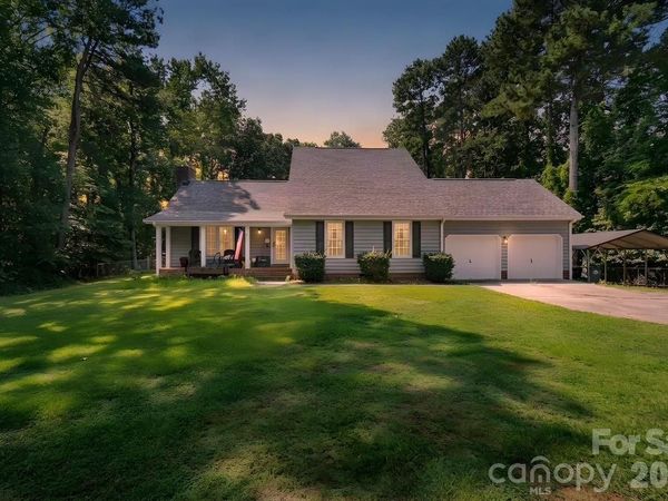 302 Nottingham Way , Wadesboro, NC 28170