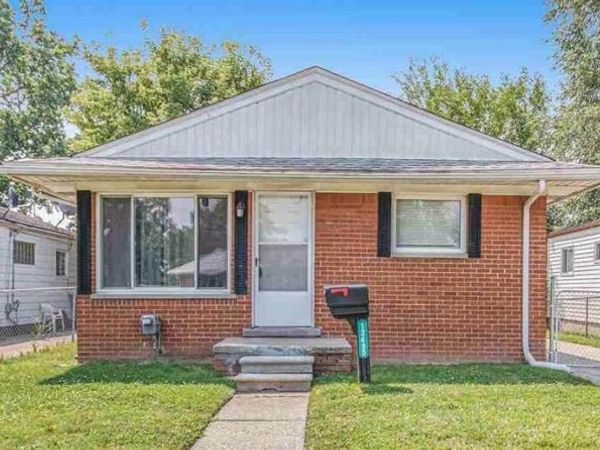 13490 Charlotte Avenue, Warren, MI 48089
