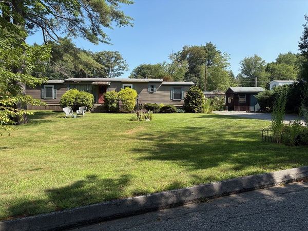 42 Dana Rd., Barre, MA 01005