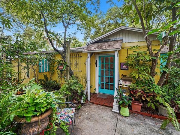 3505 W MCELROY AVENUE , TAMPA, FL 33611