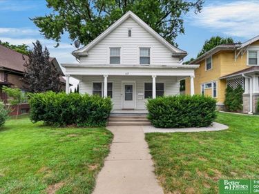 617 S 28th Street, Lincoln, NE 68510