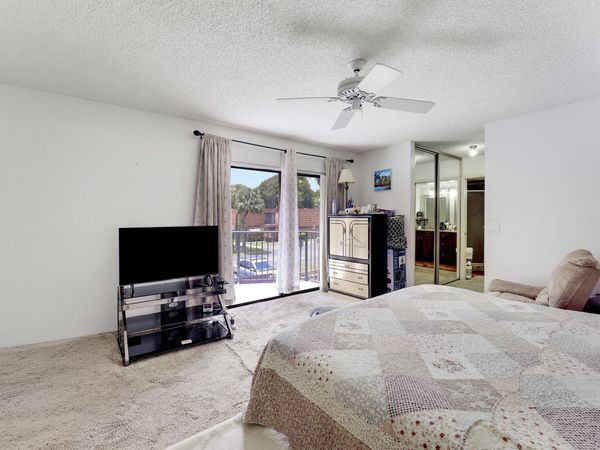 8389 N Coral Circle, North Lauderdale, FL 33068