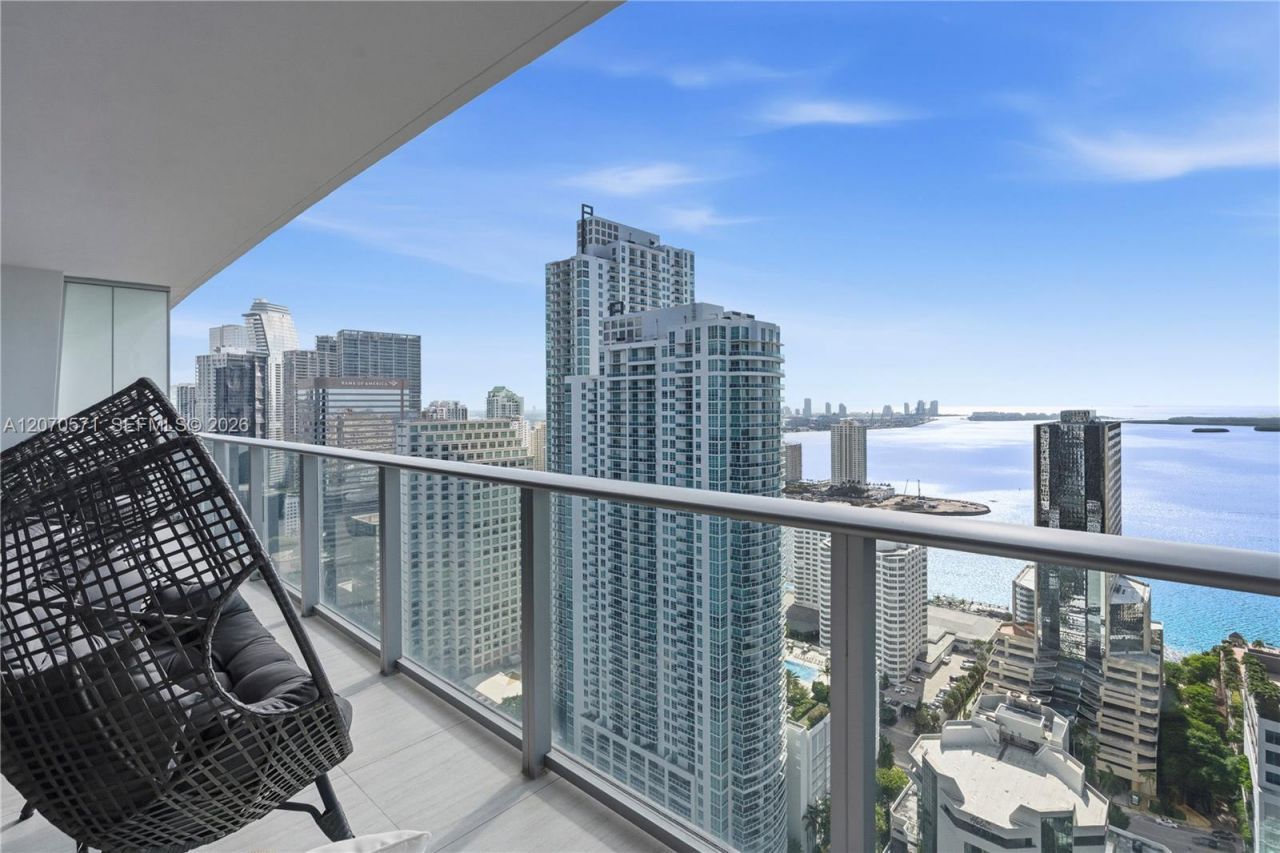1010 Brickell Ave , Unit 3903, Miami, FL 33131 Photo
