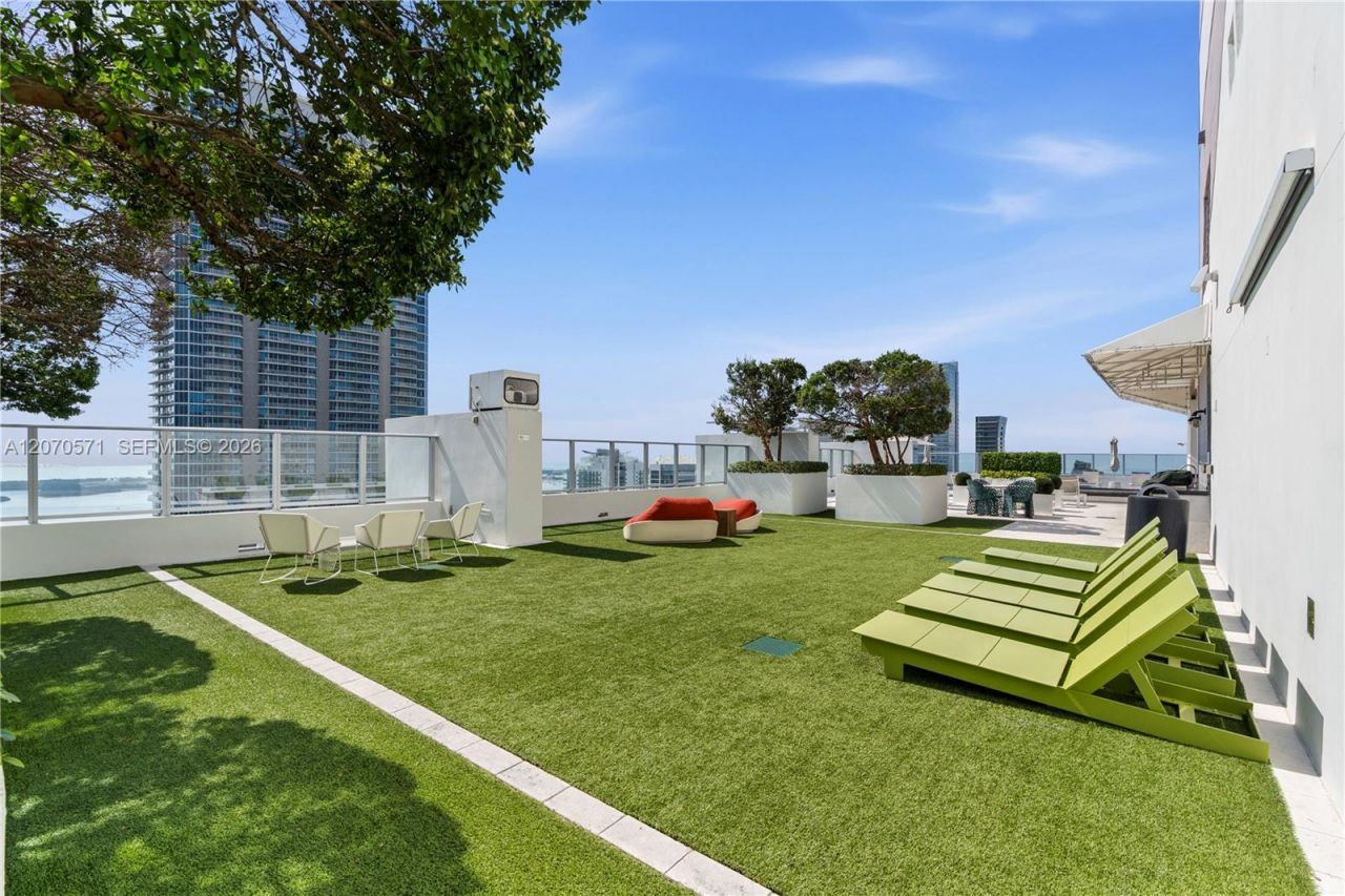 1010 Brickell Ave , Unit 3903, Miami, FL 33131 Photo