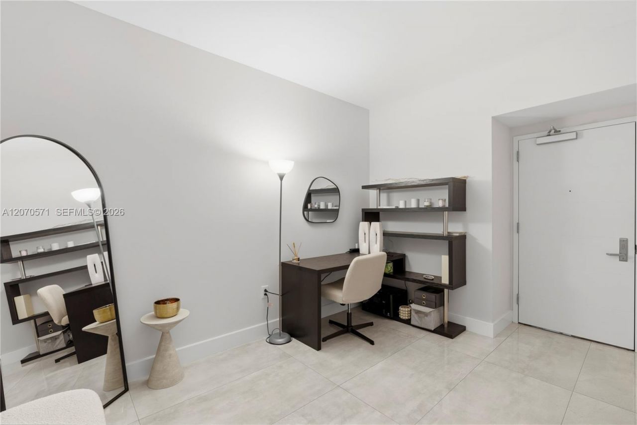 1010 Brickell Ave , Unit 3903, Miami, FL 33131 Photo