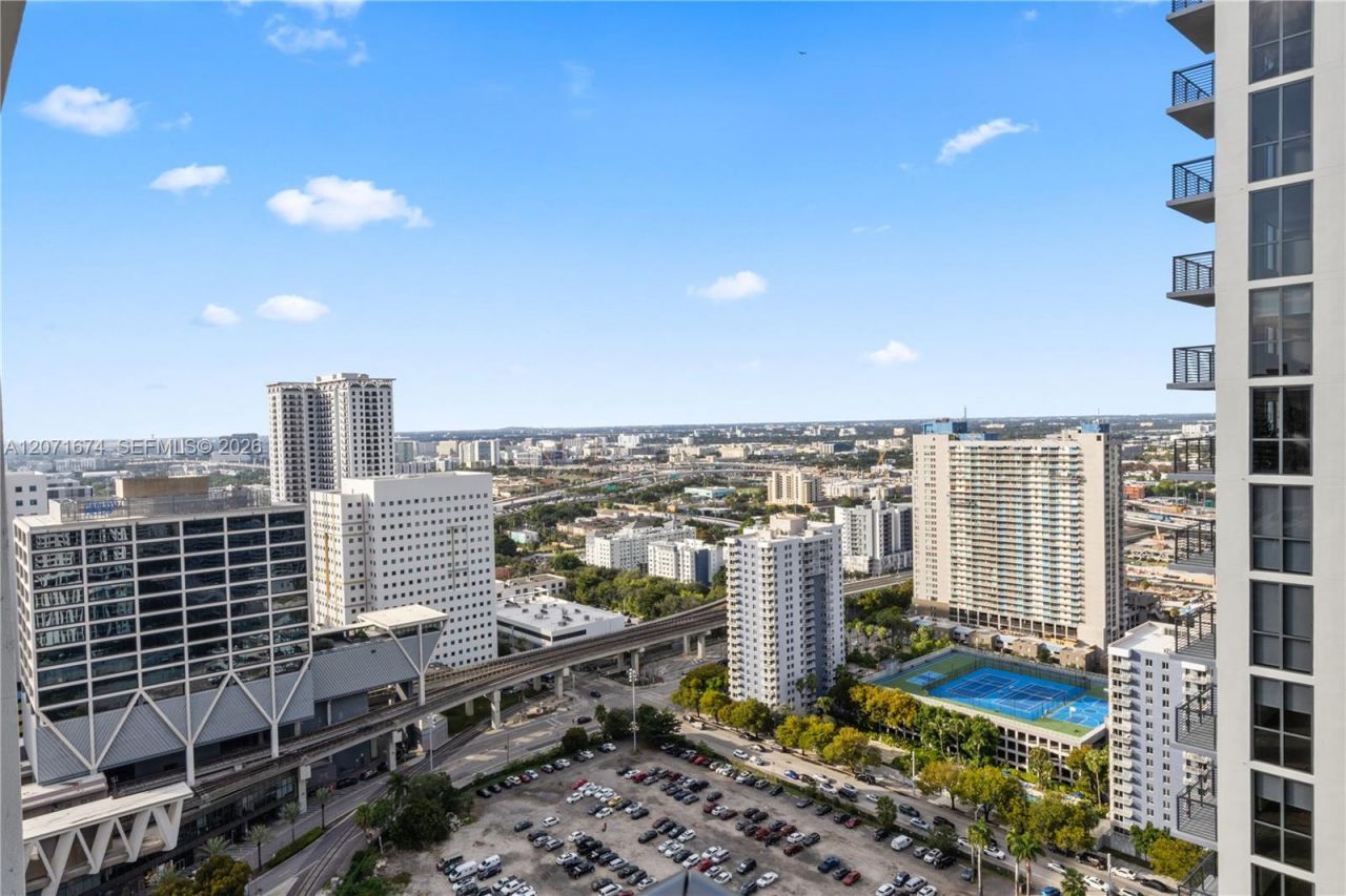 11 NE 6 St , Unit 3213, Miami, FL 33132 Photo