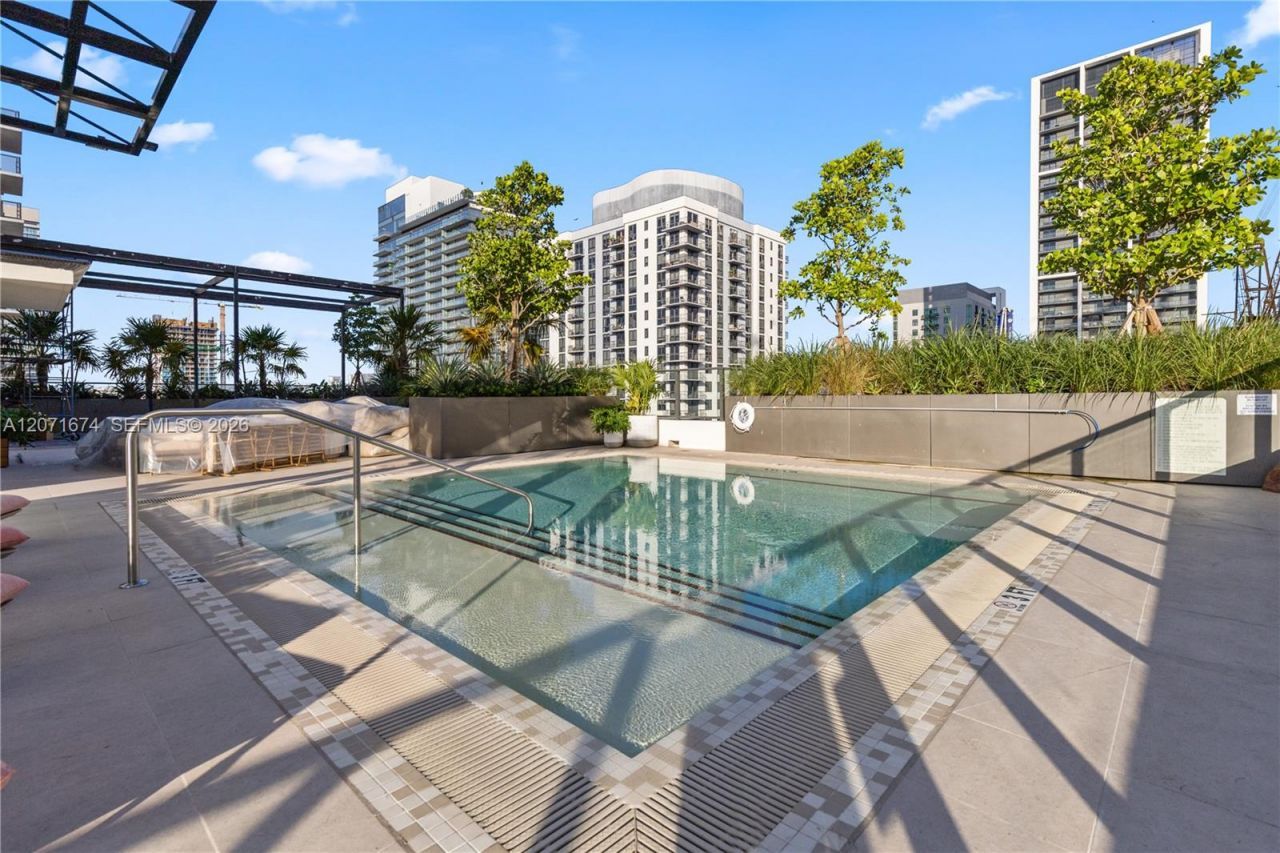 11 NE 6 St , Unit 3213, Miami, FL 33132 Photo