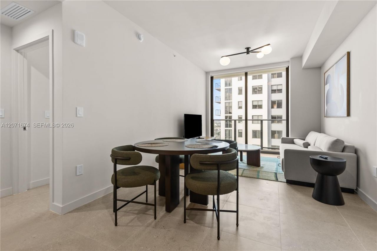 11 NE 6 St , Unit 3213, Miami, FL 33132 Photo