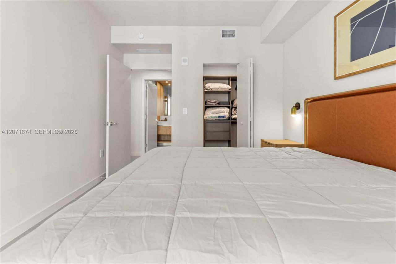 11 NE 6 St , Unit 3213, Miami, FL 33132 Photo