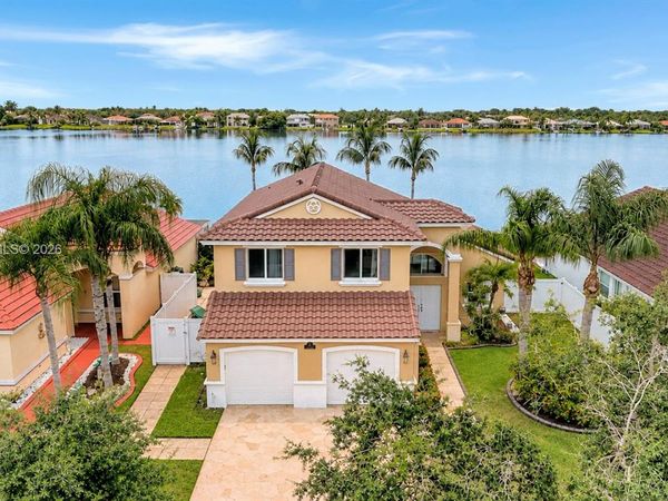 19156 NW 24th Ct, Pembroke Pines, FL 33029