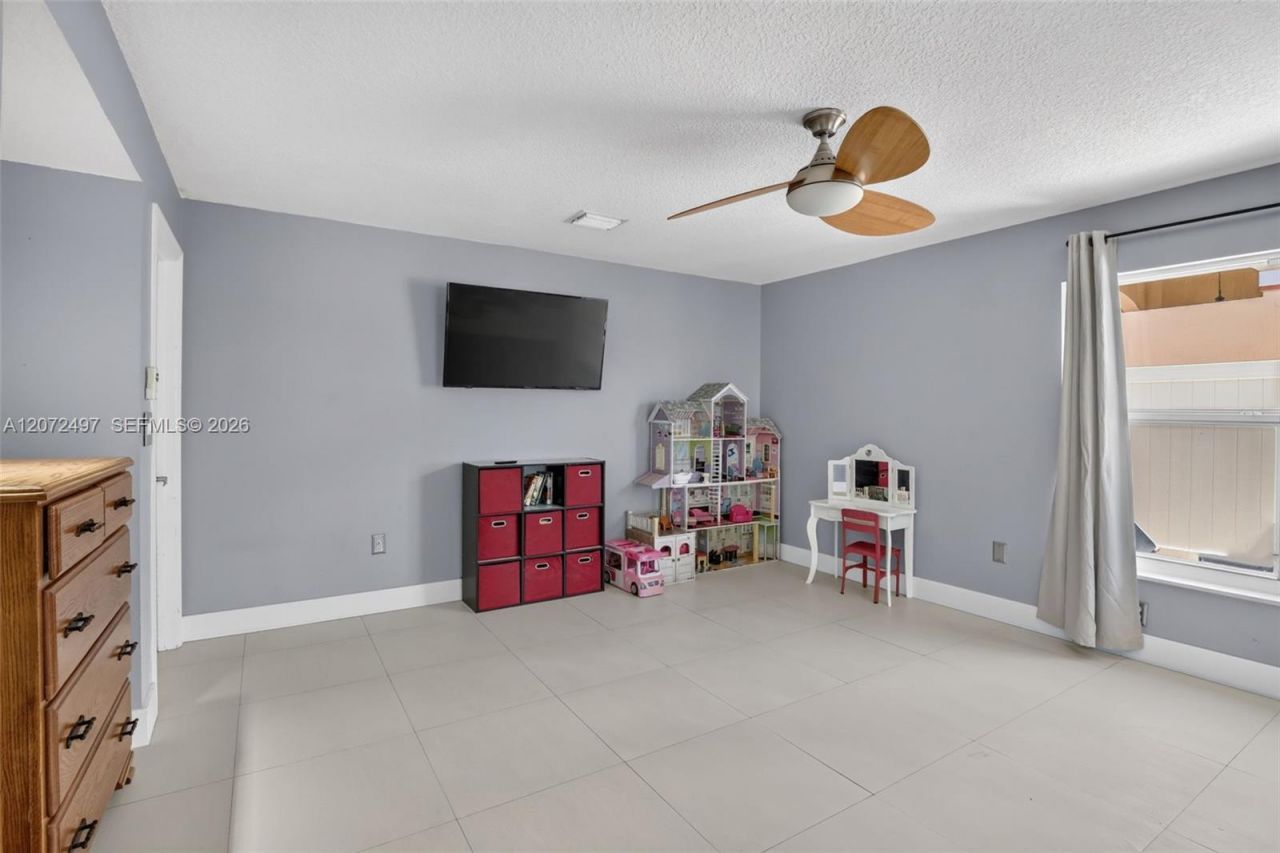 19156 NW 24th Ct , Pembroke Pines, FL 33029 Photo