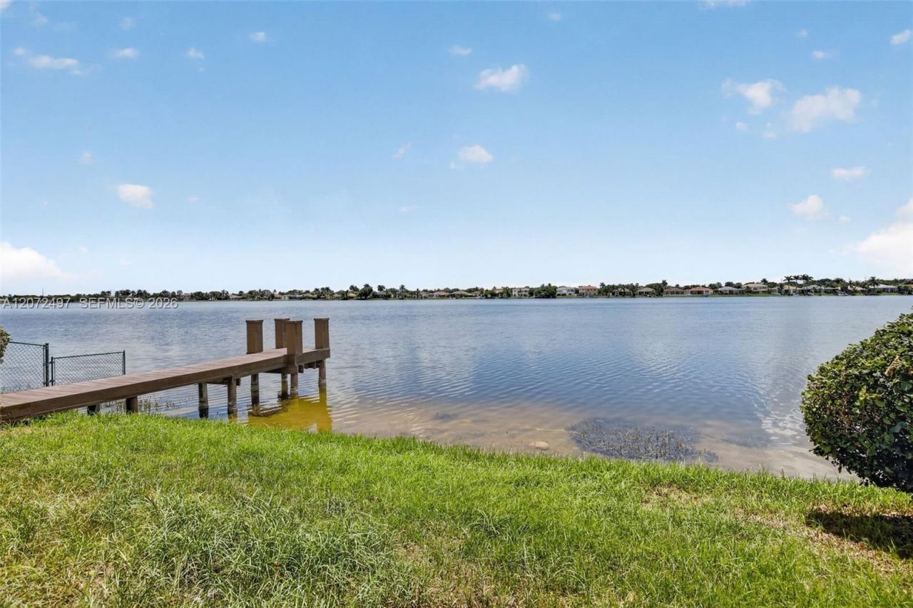 19156 NW 24th Ct , Pembroke Pines, FL 33029 Photo