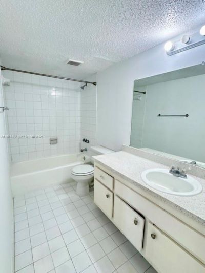 4920 NW 79th Ave , Unit 207, Doral, FL 33166 Photo