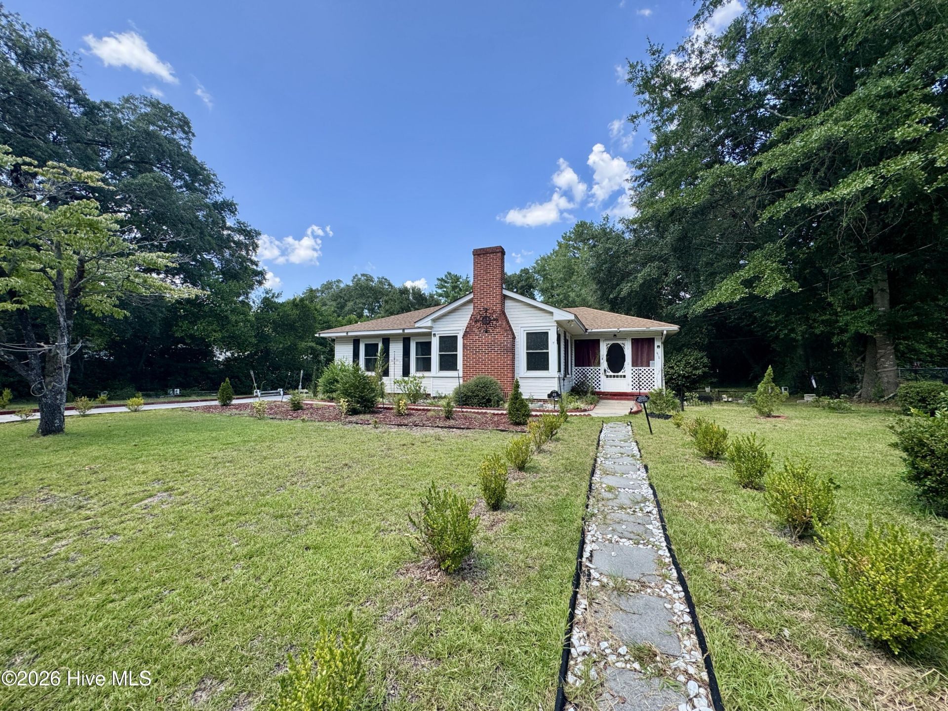 418 Oak Avenue, Hamlet, NC 28345 Main Photo