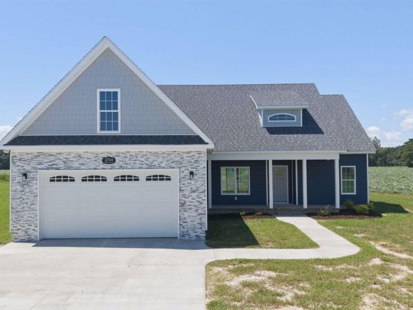 2754 Whitaker Glen Drive, Farmville, NC 27828