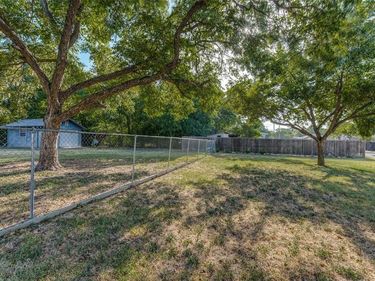 6558 Garland Avenue , Fort Worth, TX 76116