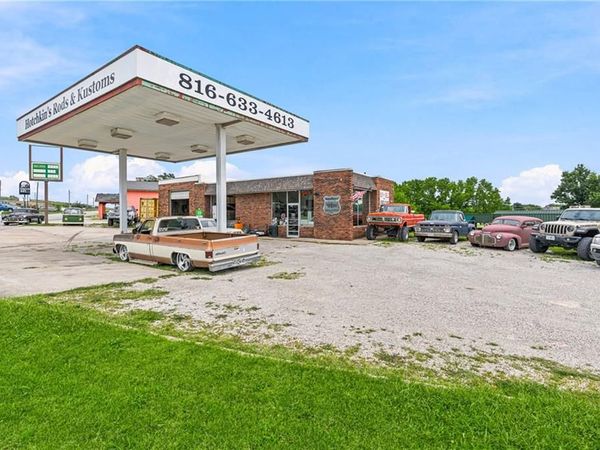 120 US-40 Highway, Odessa, MO 64076