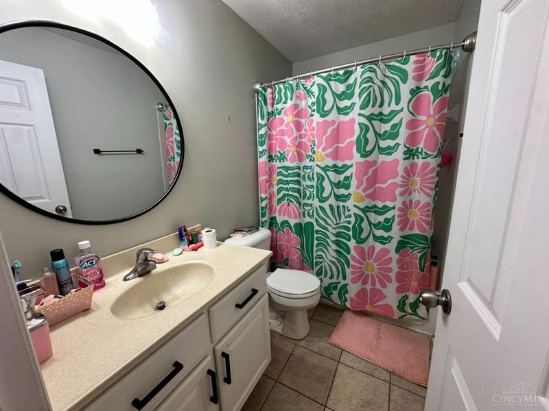 7216 Rolling Oaks Court, Cincinnati, OH 45239 Photo 4
