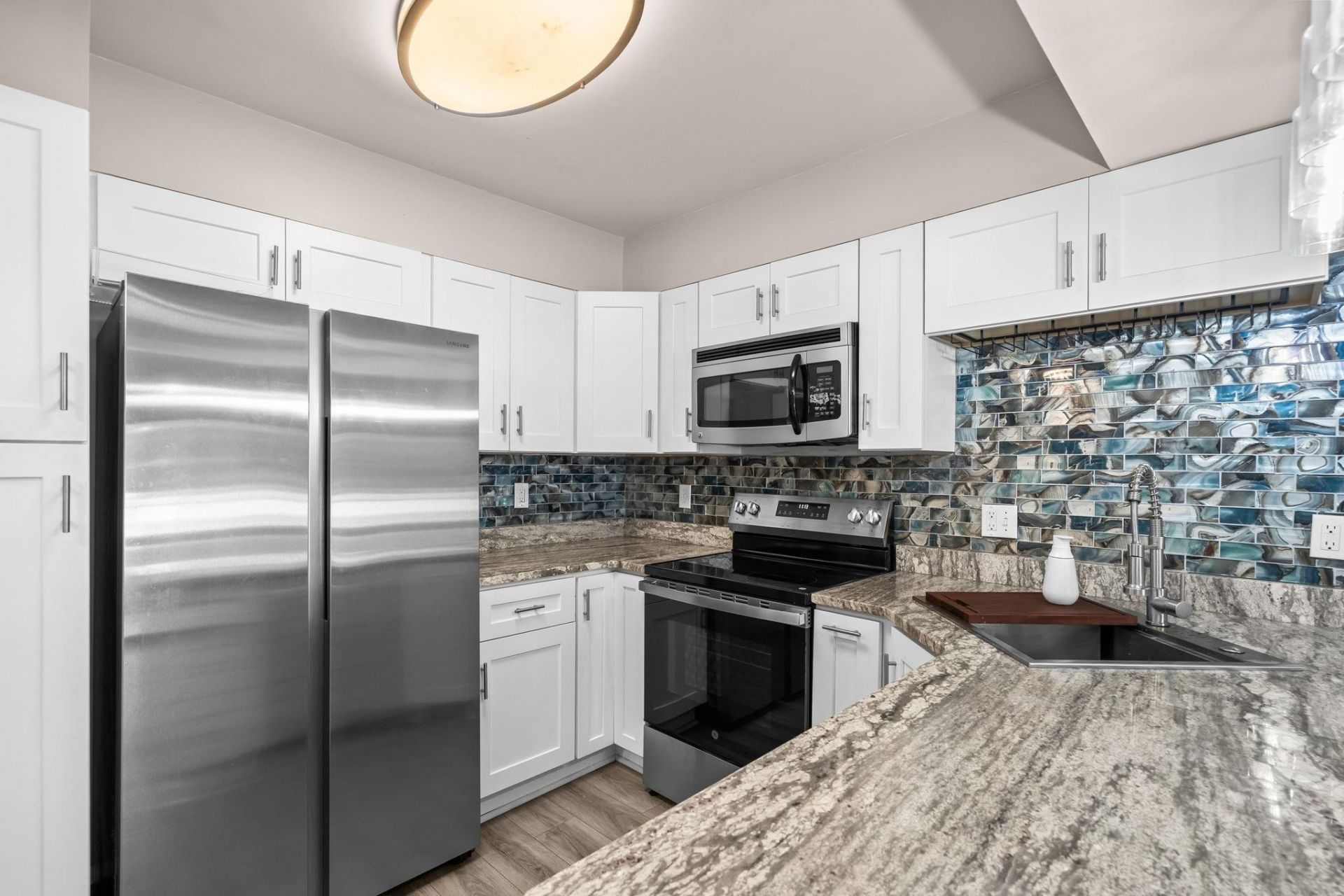 30 Peter Horry Ct. Photo 5