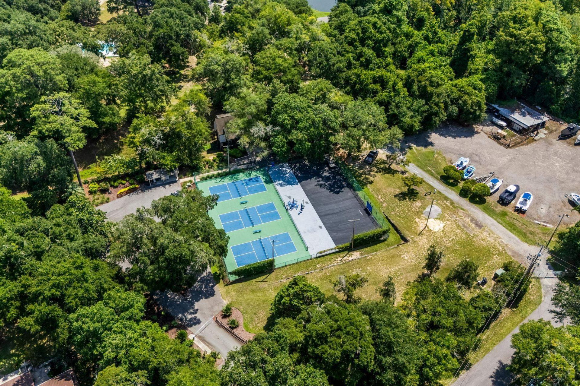 30 Peter Horry Ct. Photo 52