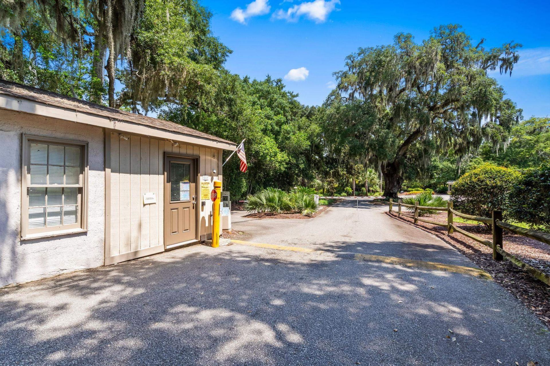 30 Peter Horry Ct. Photo 56