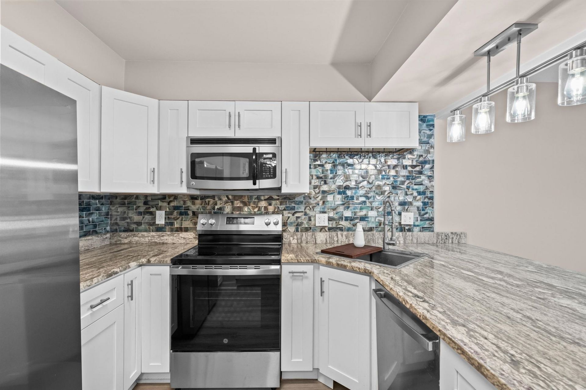 30 Peter Horry Ct. Photo 6